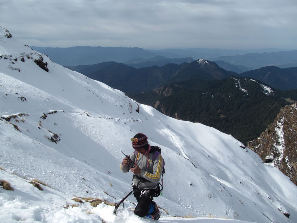 Photo of Exploring the Himalayas - Deoriatal Chandrashila Trek 61/63 by Sahil Raut