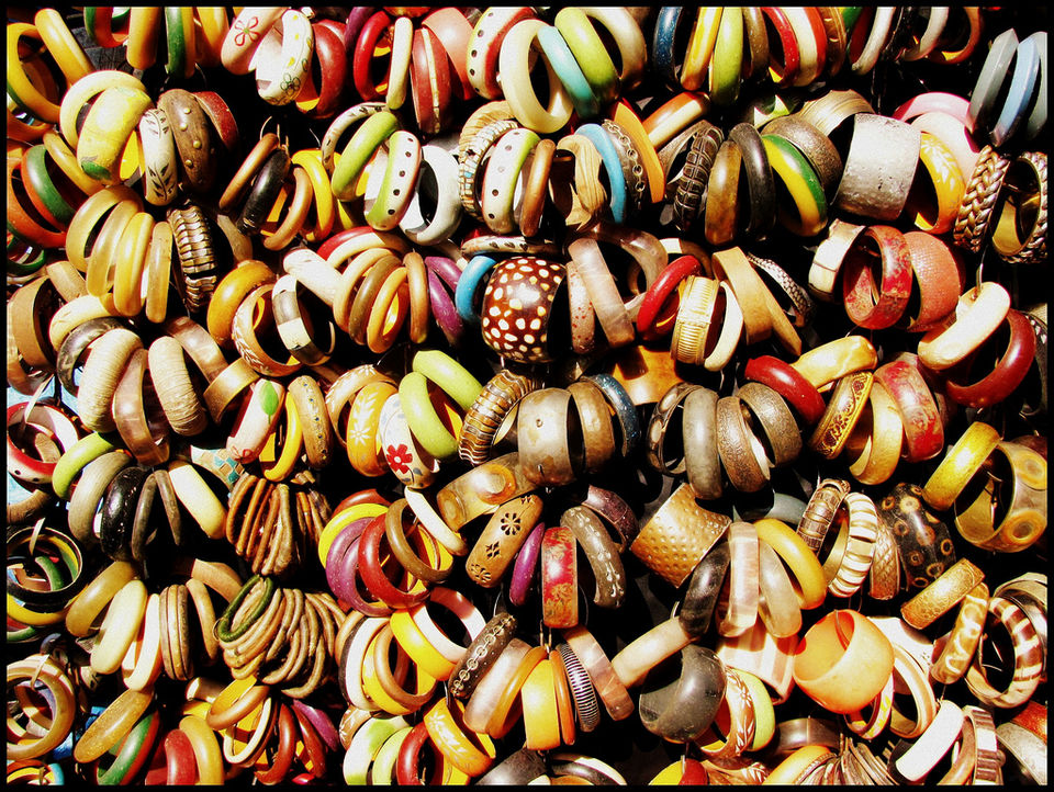 Photo of Best Flea Markets in Mumbai 3/5 by Divya