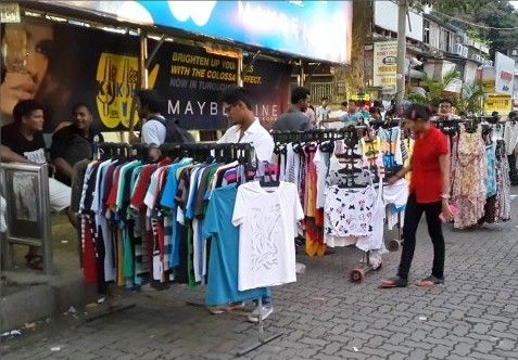 Photo of Best Flea Markets in Mumbai 5/5 by Divya