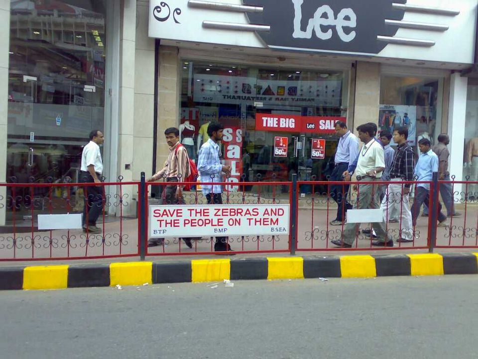 Photo of These Hilarious Signs Prove That Indian Roads Are The Best 7/12 by Sumedha Bharpilania