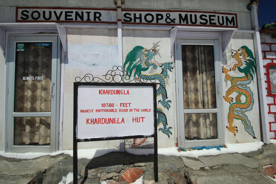 Photo of Ladakh - Of Deserts and Mountains 66/141 by Vikas Singh 