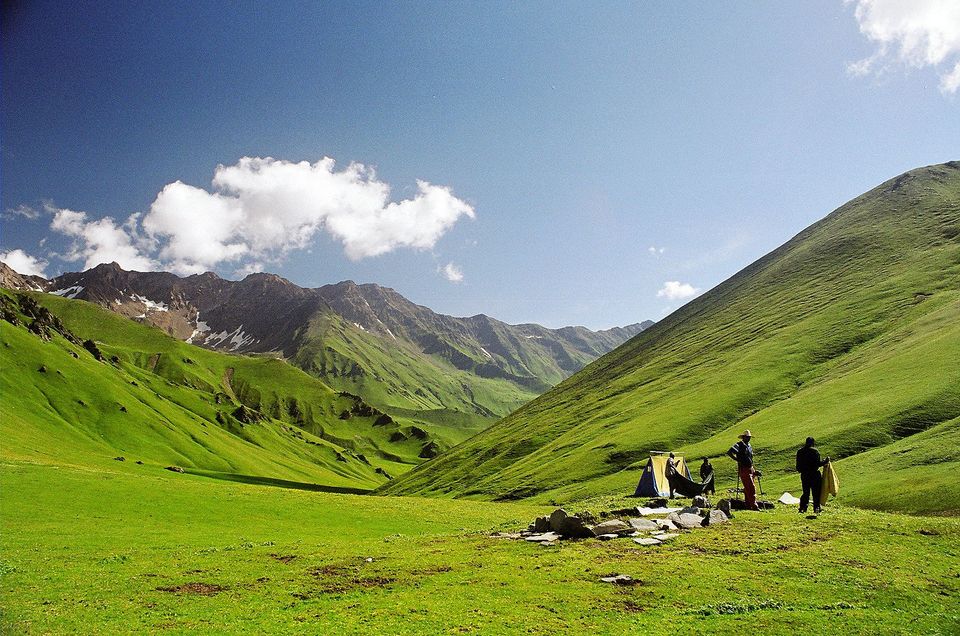 Photo of Dayara Bugyal Trek, Barsu, Uttarakhand, India by Nikhila Kanakamedala