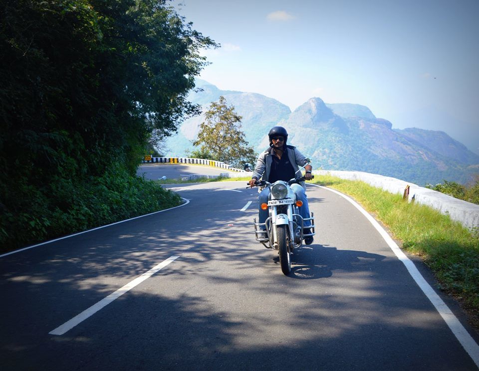 Photo of 2 bikes, 3 friends and some 40 hair pin bends! VALPARAI. 12/19 by Paras Mohamed