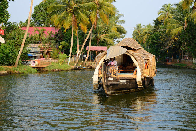 Photo of Vacationing the Kerala Backwaters 4/9 by Amul Garg