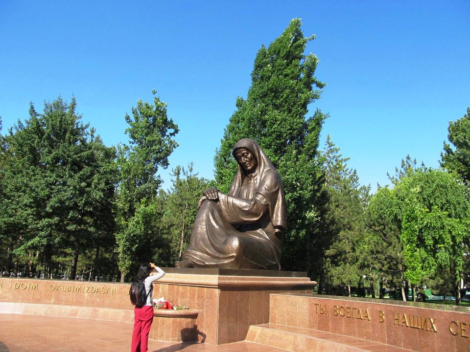 Photo of Golden Teeth, Golden Hearts - UZBEKISTAN on the Silk Road 8/18 by Pushpa Kurup