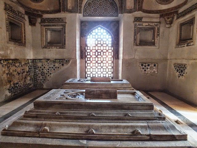 Photo of The Secreted Assets Of Mehrauli 10/11 by Bhaavan Goswami