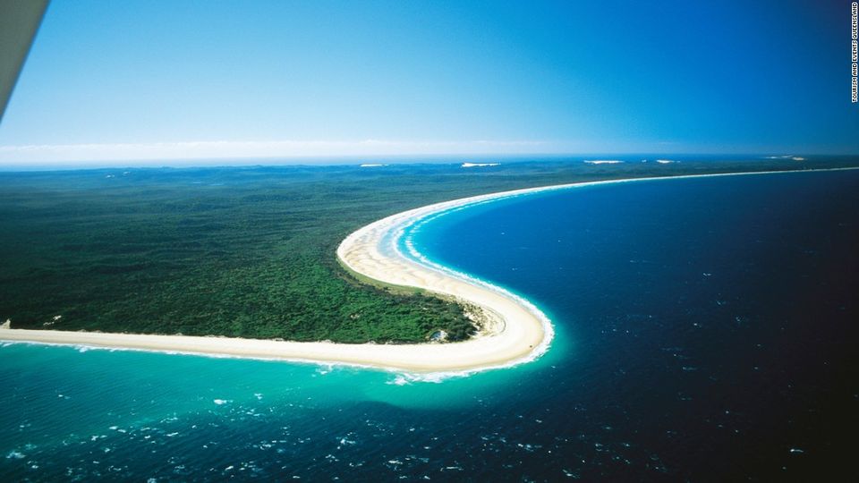 Photo of The Most Picturesque Beaches In The World 4/19 by Le Voyageur