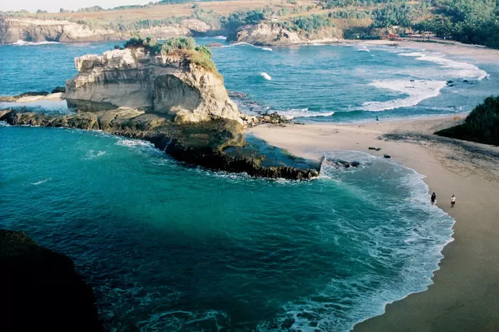 Photo of Klayar Beach, Pacitan, East Java, Indonesia by Arland