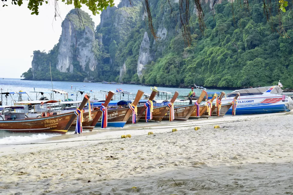 Photo of Phi Phi Islands, Krabi, Thailand by Suneel Prabhu