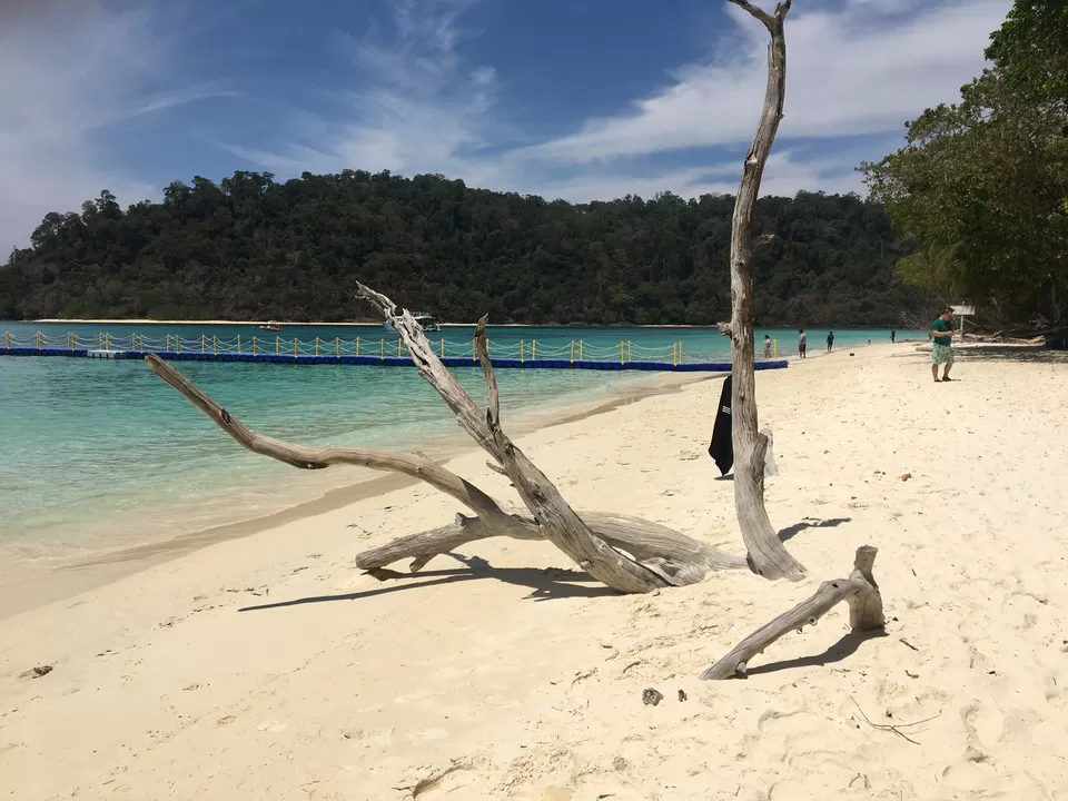 Photo of Koh Rok Yai Beach, Thailand by Vishal Wadhwani