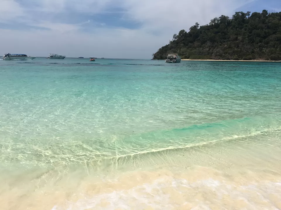 Photo of Koh Rok Yai Beach, Thailand by Vishal Wadhwani