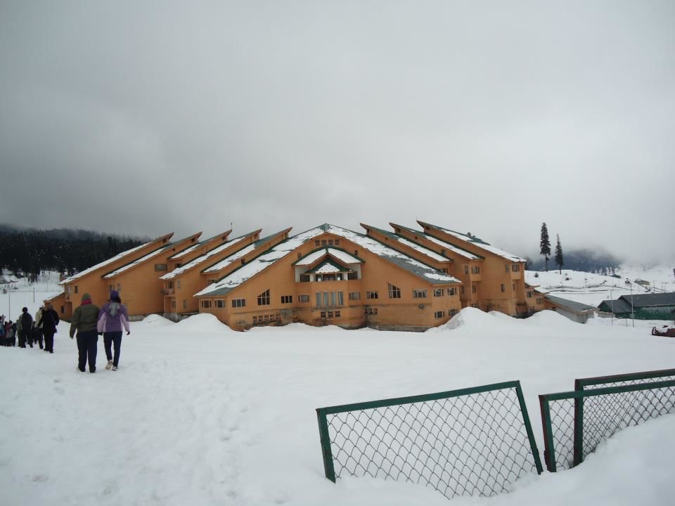 Photo of Skiing and Gulmarg go hand in hand 7/11 by Gargi Vishnoi