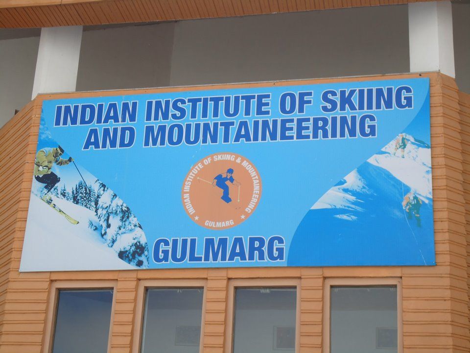 Photo of Skiing and Gulmarg go hand in hand 3/11 by Gargi Vishnoi
