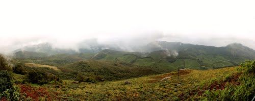 Photo of Eravikulam National Park, Kannan Devan Hills, Kerala, India by Gayatri Manu