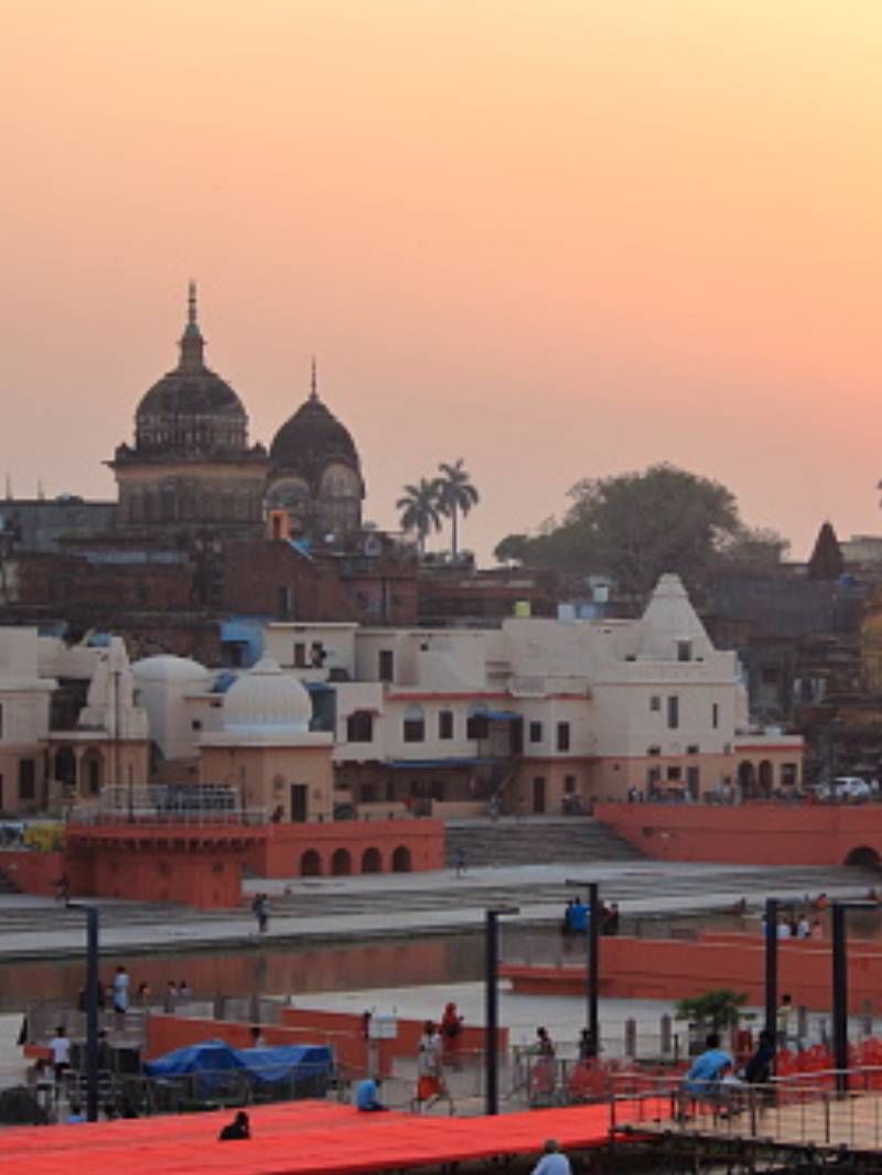 Photo of झलक दिखने लगी है राम मंदिर की तो देर किस बात की पहुच जाए अयोध्या by kapil kumar
