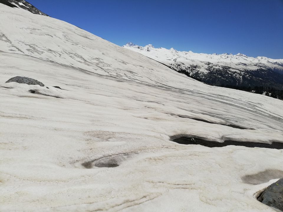 Photo of Delhi to manali trip trekking to patlsu trek by Binod singh