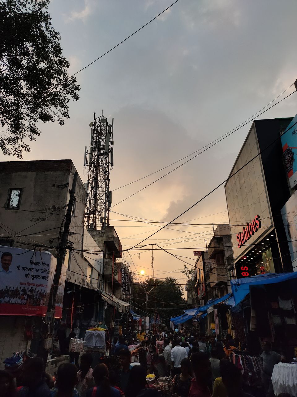 Photo of Sarojini Nagar Market, Sarojini Nagar, New Delhi, Delhi, India by Saikat Chowdhury
