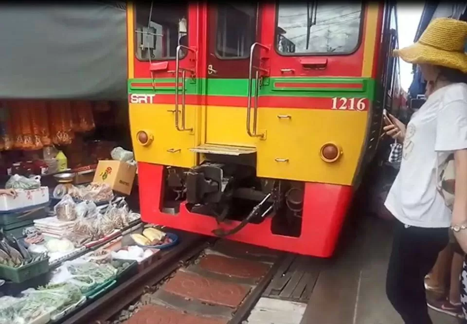 Photo of Damnoen Saduak Floating Market, Damnoen Saduak, Damnoen Saduak District, Ratchaburi, Thailand by Devansh