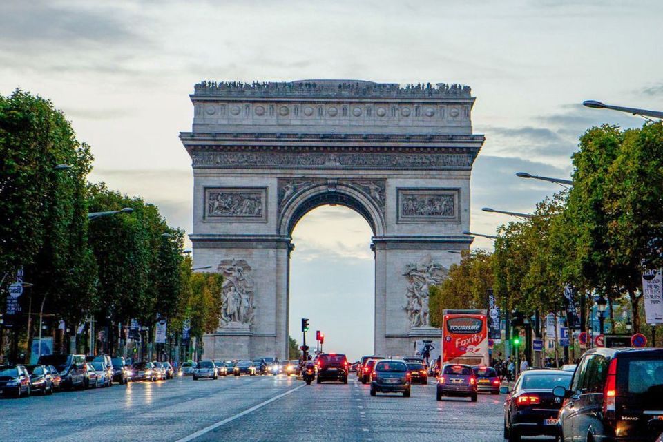 Photo of How to Spend 6 days in Paris - The Tropical Moon 9/13 by Shreya Khatwani