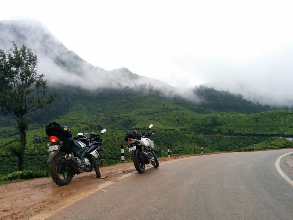 Photo of Munnar, Monsoon & Bike - Awesome Threesome 31/38 by Piyush Aggarwal