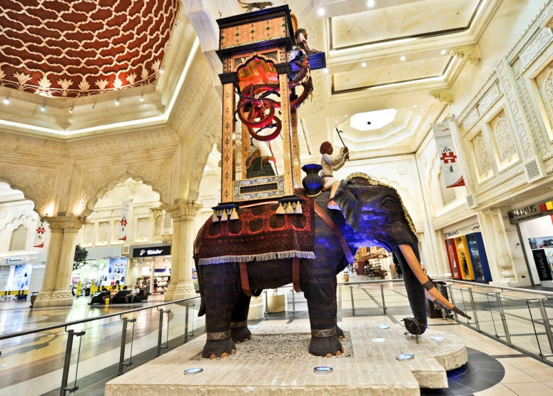 Photo of Dubai 13/17 by Jeune Flaneuse