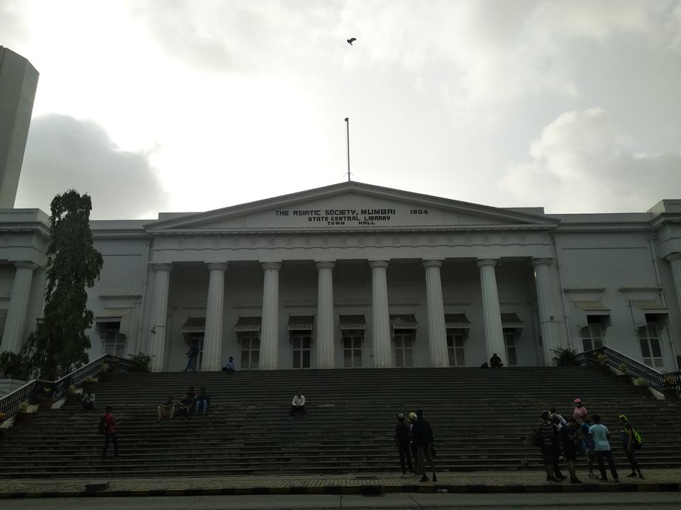 Photo of The Asiatic Society Mumbai Library, Horniman Circle, Near RBI, Fort, Mumbai, Maharashtra, India by Diya Tilara
