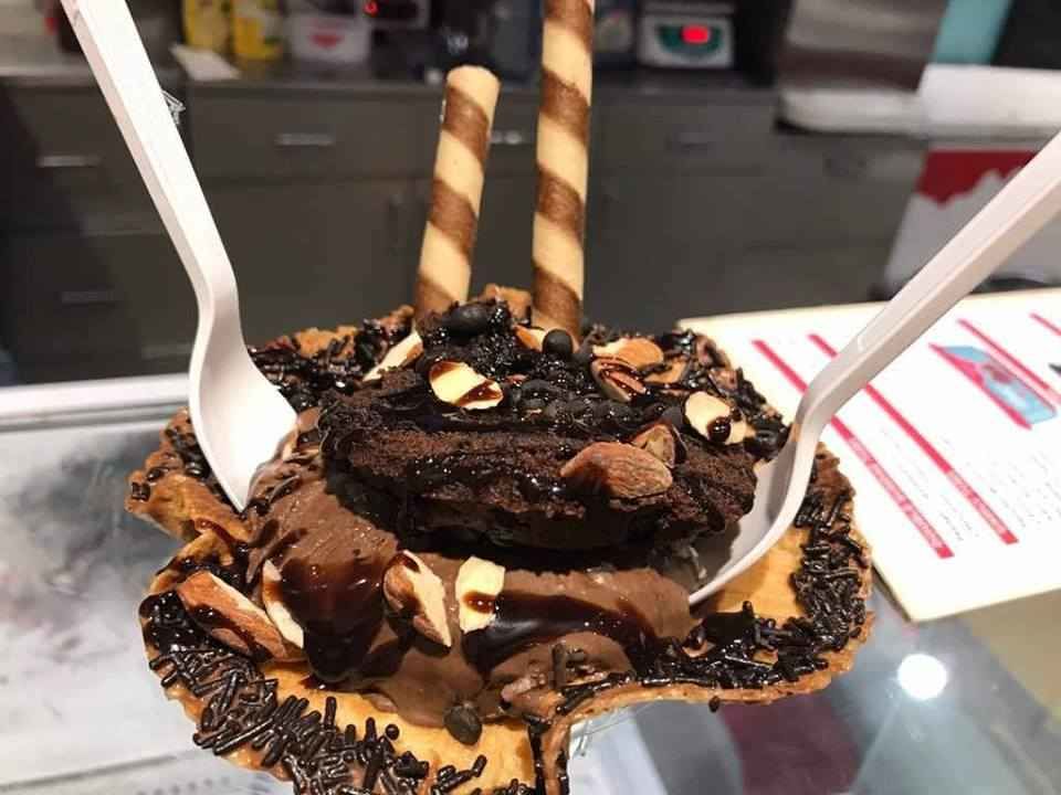 Photo of This is how Havmor make Chocolate Murder Ice-Cream at Tawa by Manisha Jain