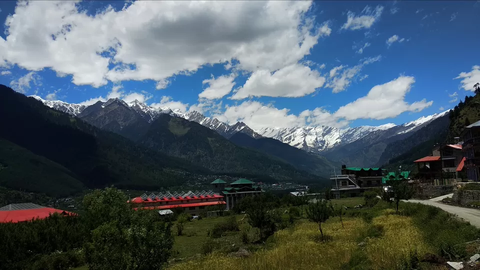 Photo of Manali with a smile???????? by Rohit Jangda