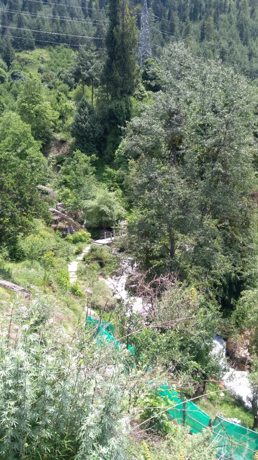 Photo of Manali with a smile???????? by Rohit Jangda
