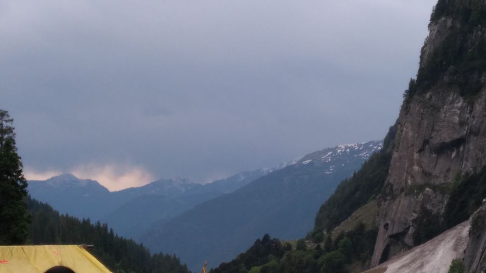 Photo of Manali with a smile???????? by Rohit Jangda