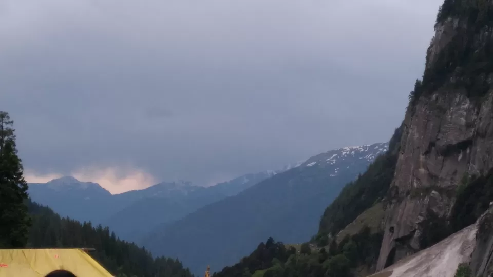 Photo of Manali with a smile???????? by Rohit Jangda