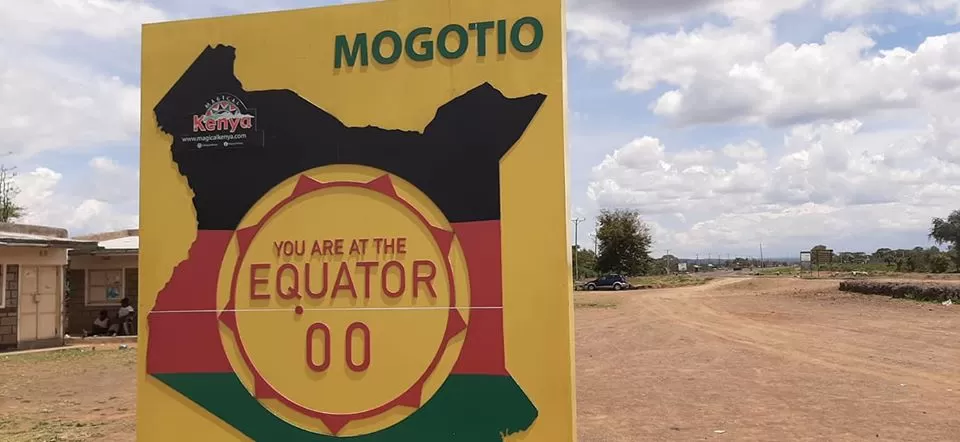 Photo of Mogotio Equator Curio Centre, Nakuru - Sigor Road, Kenya by Sweta Chakraborty