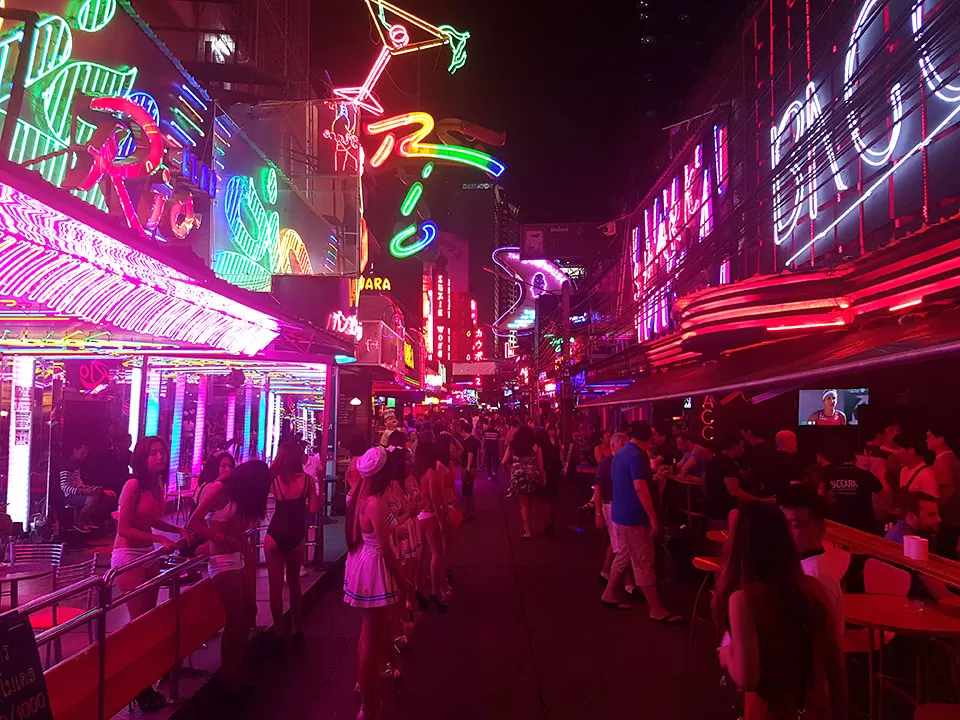 Photo of Bangkok Thailand by Salim Islam