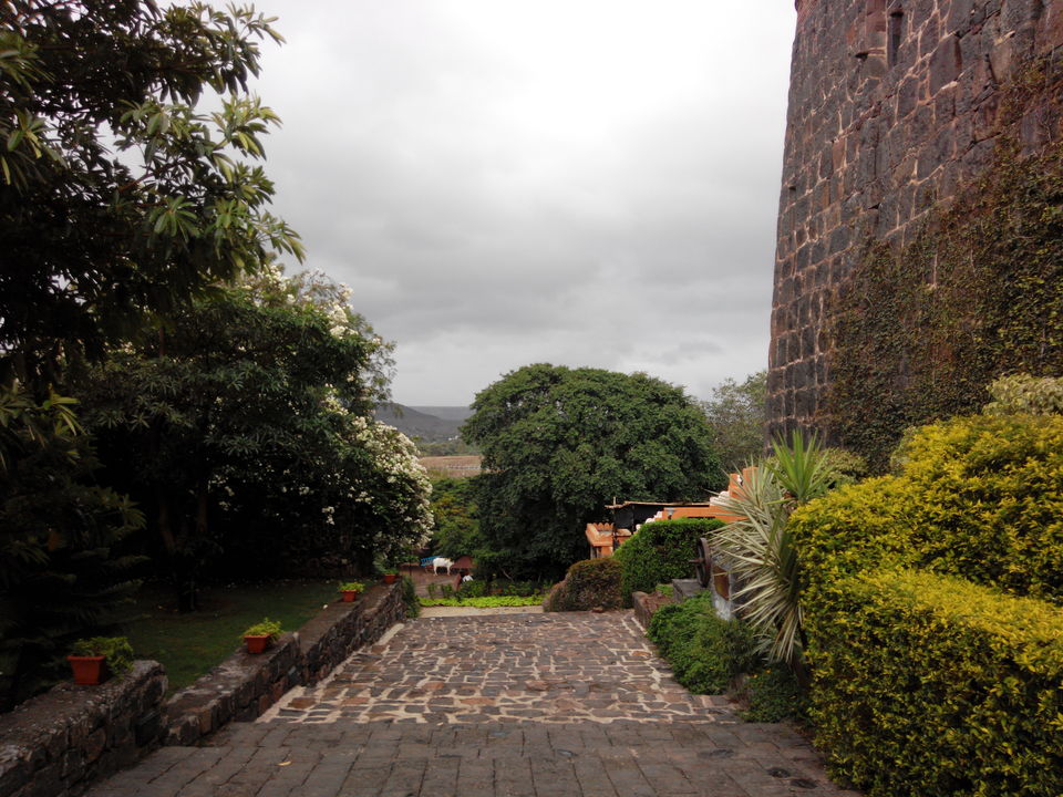 Photo of Visit to Fort Jadhavgadh - A resort on the fort 5/23 by Jay Shah