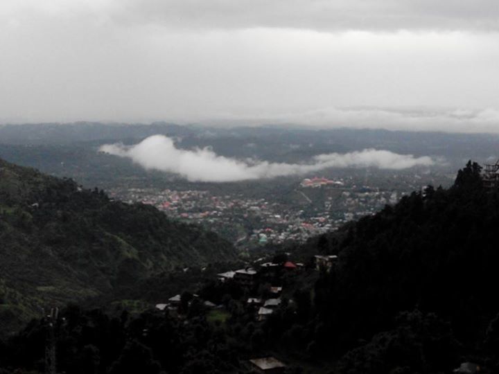 Photo of Why Mcleodganj makes me hungry and happy 1/14 by Geetanjali