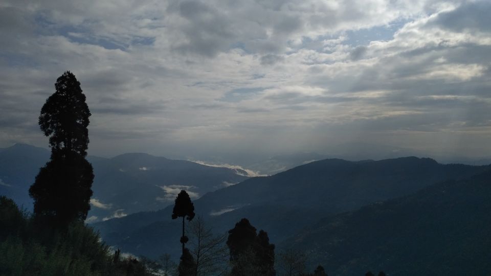 Photo of Tiger Hill Sunrise Observatory, Darjeeling, West Bengal, India by Pankaj Verma (kAGE OF NATURE)