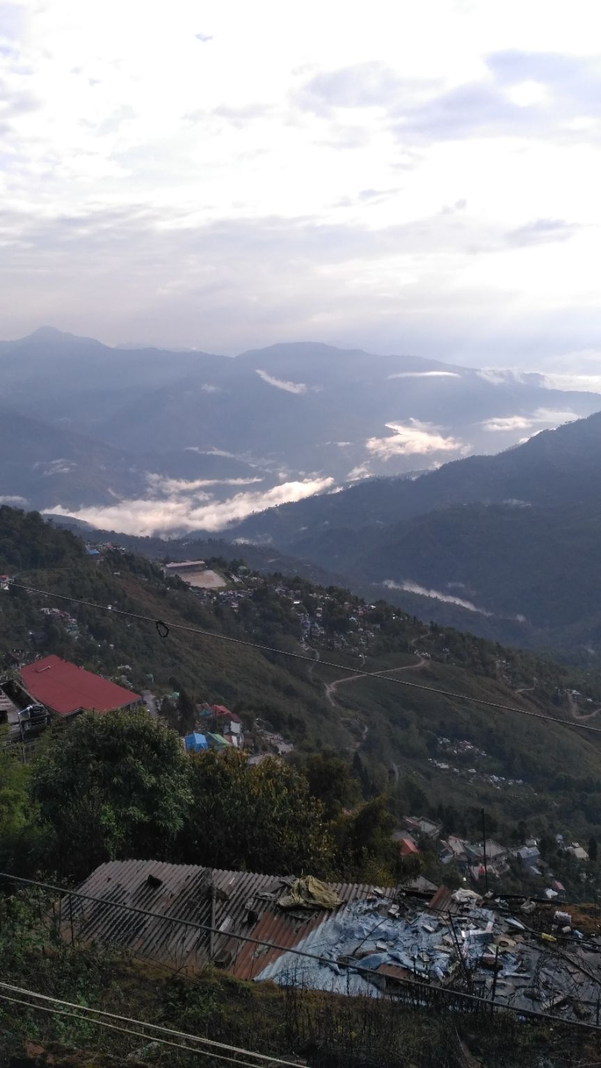 Photo of Tiger Hill Sunrise Observatory, Darjeeling, West Bengal, India by Pankaj Verma (kAGE OF NATURE)