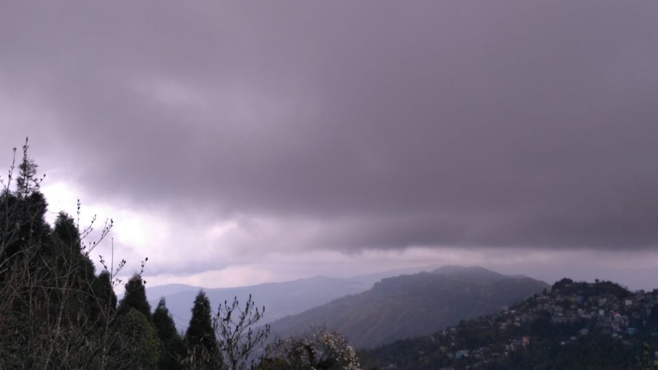 Photo of Tiger Hill Sunrise Observatory, Darjeeling, West Bengal, India by Pankaj Verma (kAGE OF NATURE)
