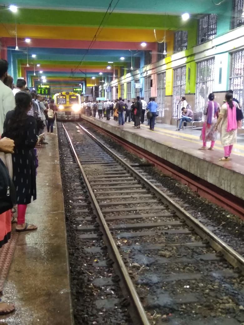 Photo of VLO 652– The daredevil ride of Mumbai by Netra Sadhale