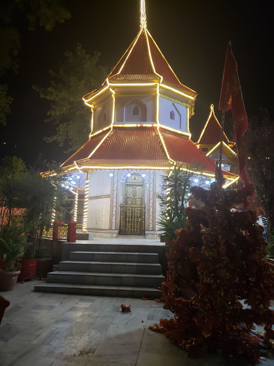 Photo of In nature's lap at Nainital by Nihal Navin