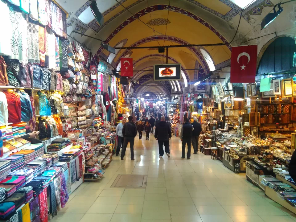 Photo of Beyazıt Mahallesi, Grand Bazaar, Kalpakçılar Caddesi, Fatih/Istanbul, Turkey by TwoMuchTogether