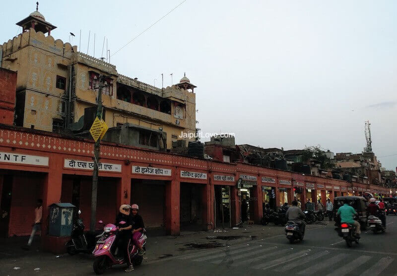 Photo of Bapu Bazar, Biseswarji, Jaipur, Rajasthan, India by kamal ganwani