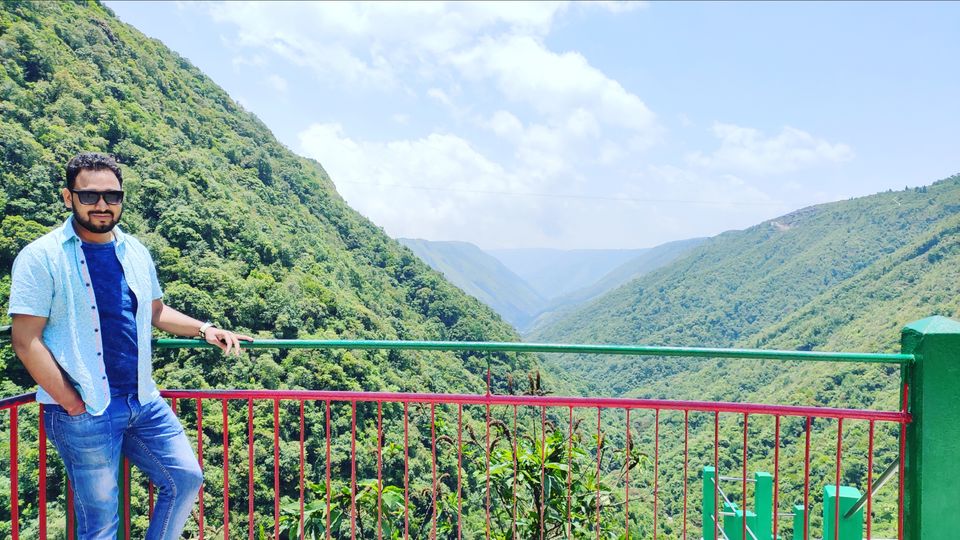 Photo of बस तय किया और चल पड़े मेघलाय के सफ़र पर by Ashutosh Sharma