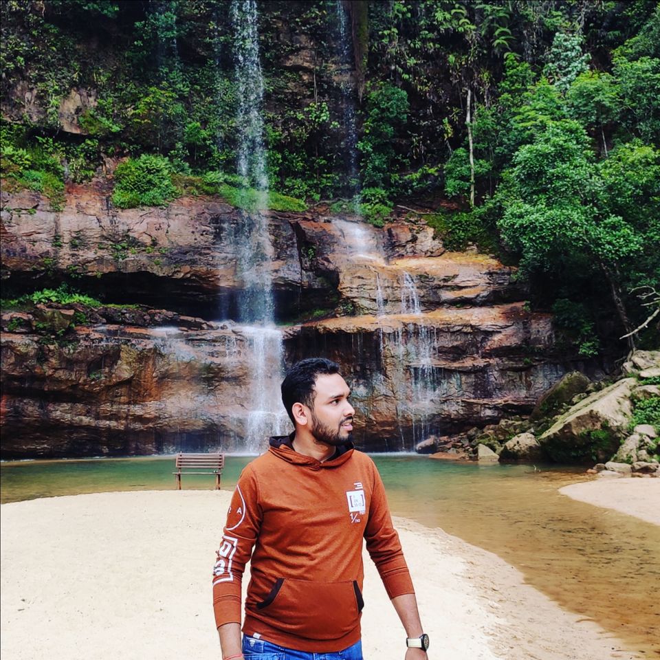 Photo of बस तय किया और चल पड़े मेघलाय के सफ़र पर by Ashutosh Sharma