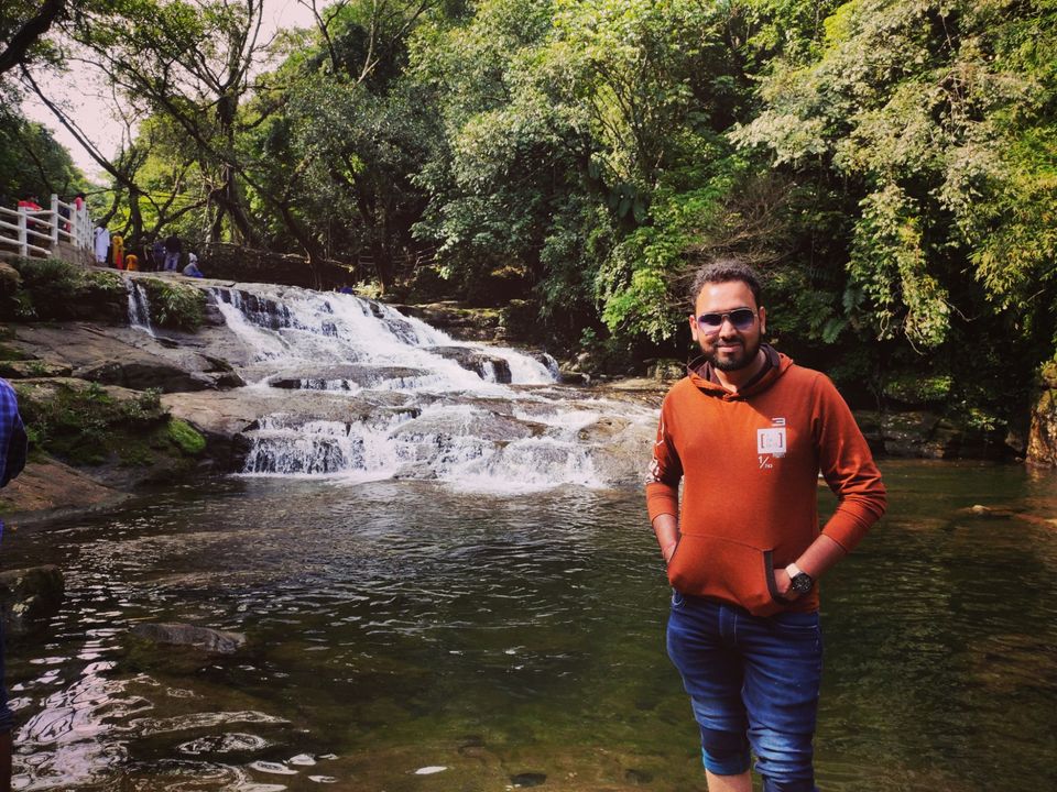 Photo of बस तय किया और चल पड़े मेघलाय के सफ़र पर by Ashutosh Sharma
