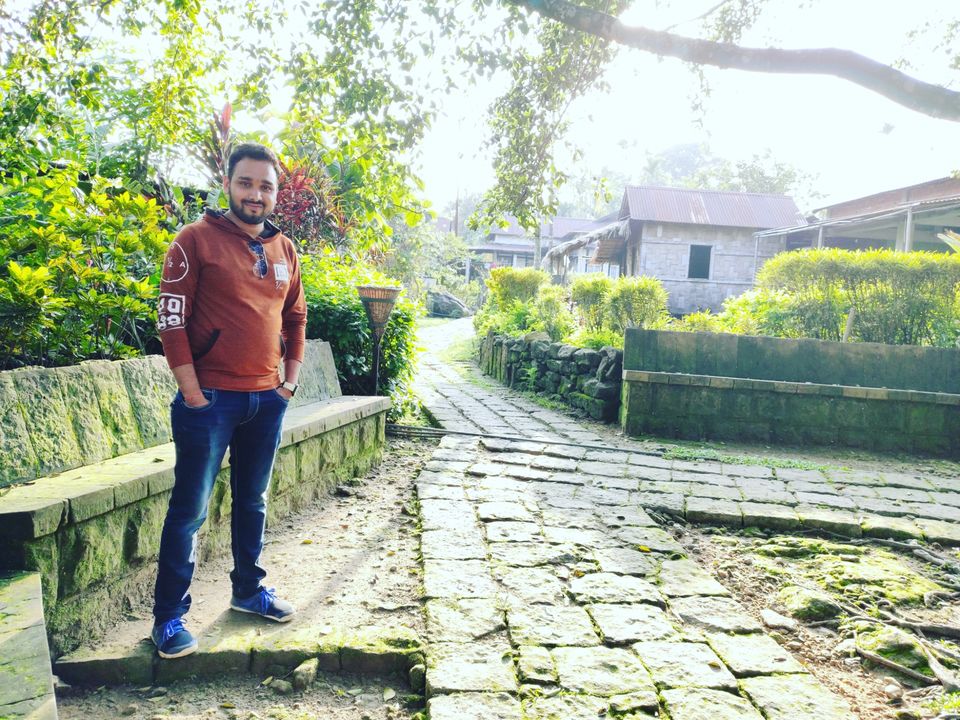 Photo of बस तय किया और चल पड़े मेघलाय के सफ़र पर by Ashutosh Sharma