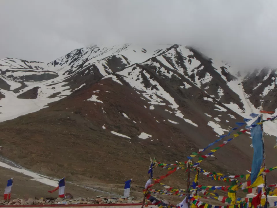 Photo of Kunzum Pass, Dhar Thachakarpo, Himachal Pradesh by avinash rajput