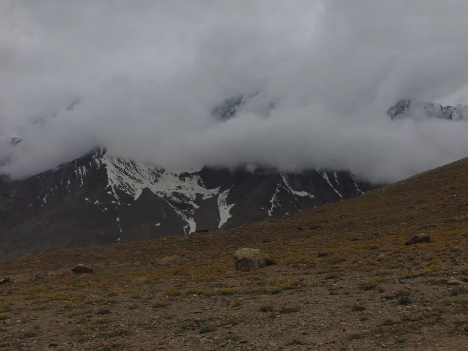 Photo of Kunzum Pass, Dhar Thachakarpo, Himachal Pradesh by avinash rajput