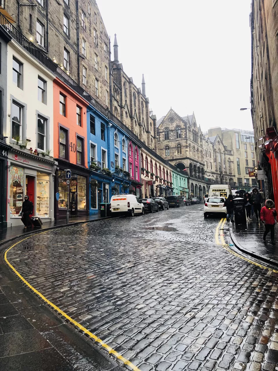 Photo of Victoria Street, Edinburgh, UK by Nirali Shah