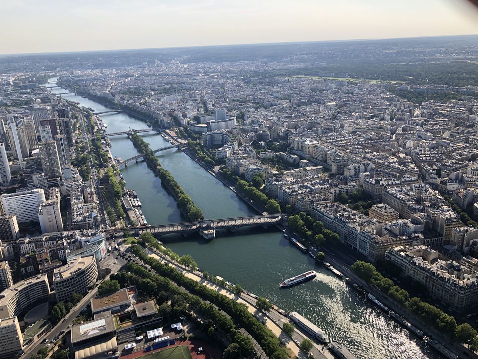 Photo of pro-tips while travelling to Paris. by Keerthana